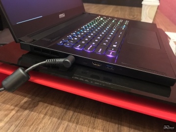 Первый взгляд на игровые ноутбуки MSI с CES 2020: экран 300 Гц и гигантский аккумулятор в компактном корпусе